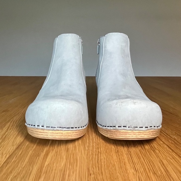 Dansko Maria Boot Light Grey Gray Nubuck Leather US 8.5 EU 39 Womens - Picture 6 of 15